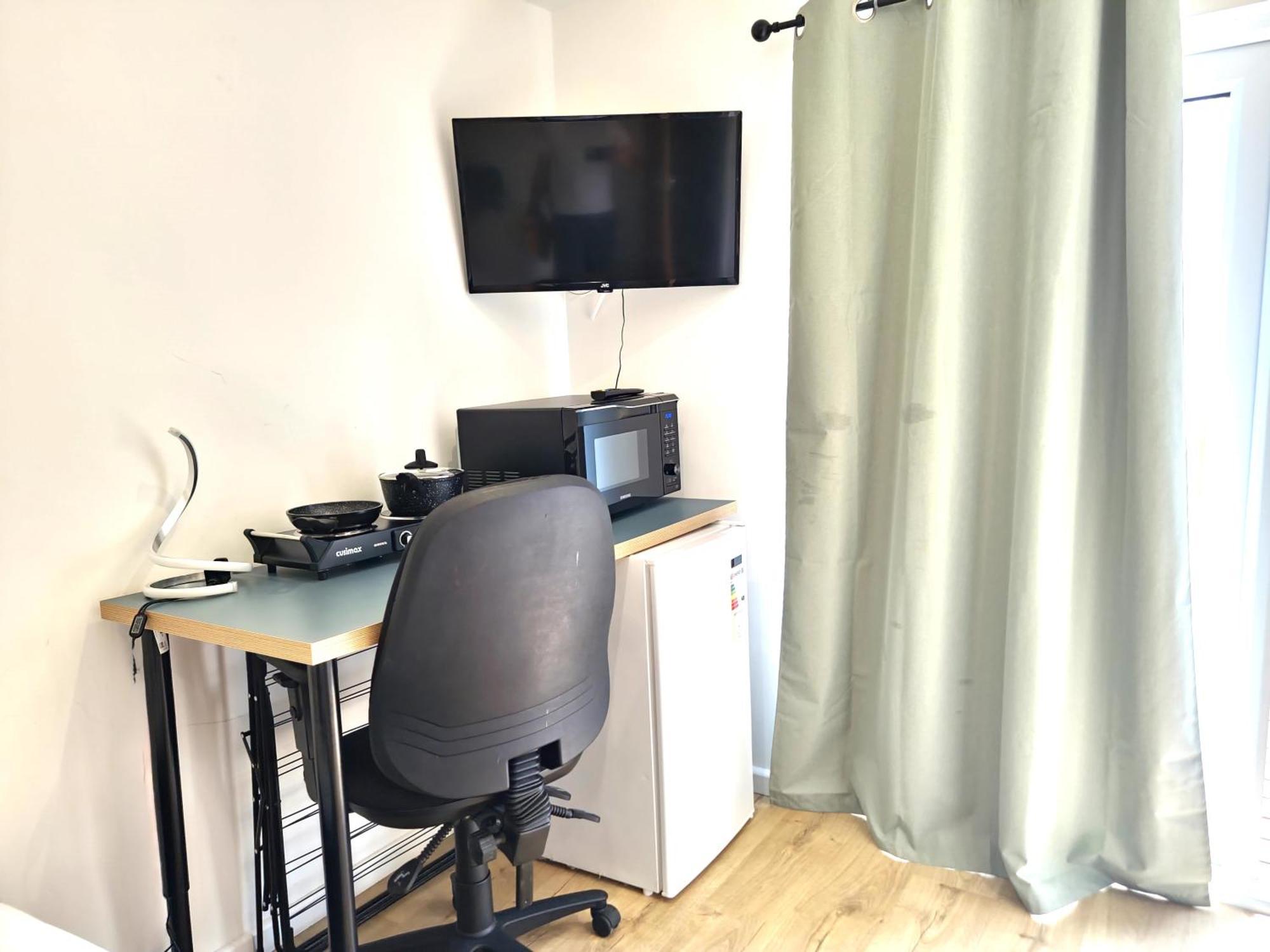 Open Plan Studio With Garden Milton  외부 사진